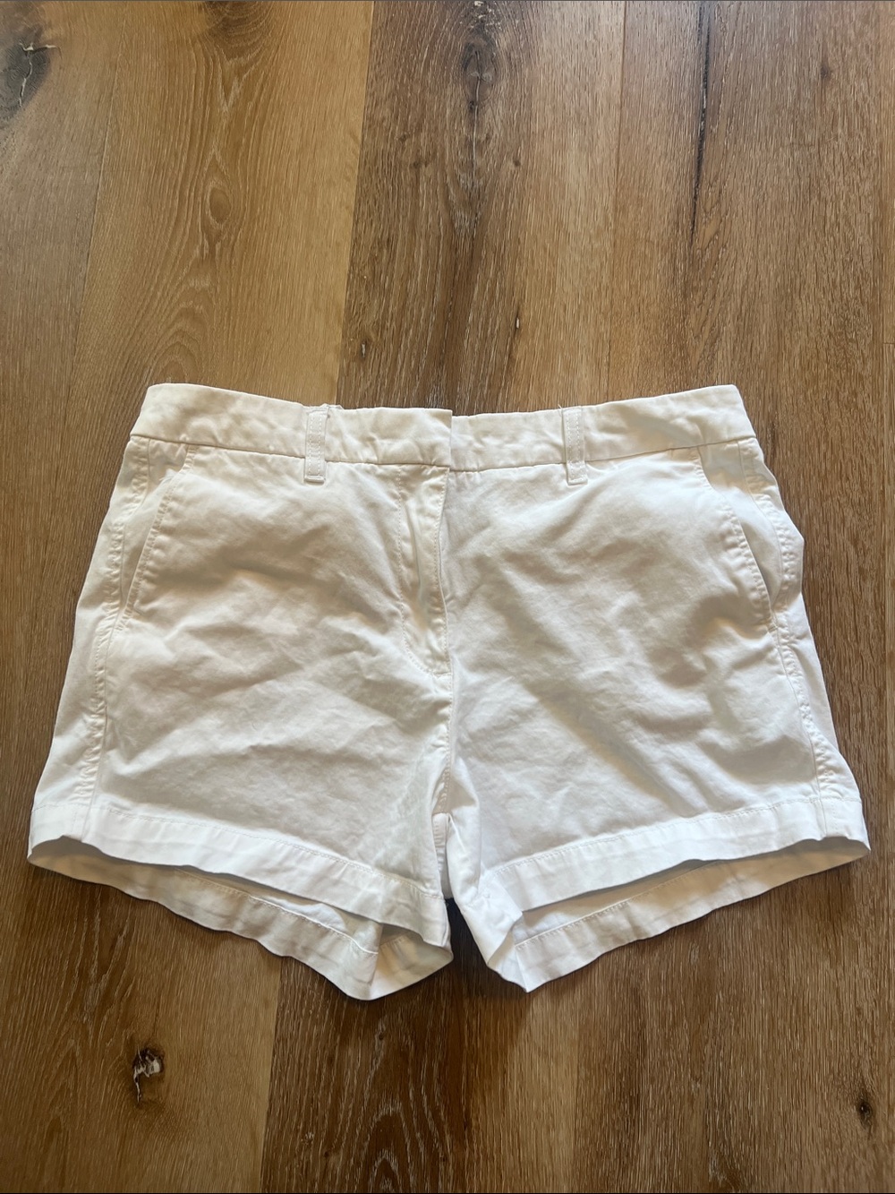 Quince Size 8 Women’s White Casual Shorts 97% Cotton